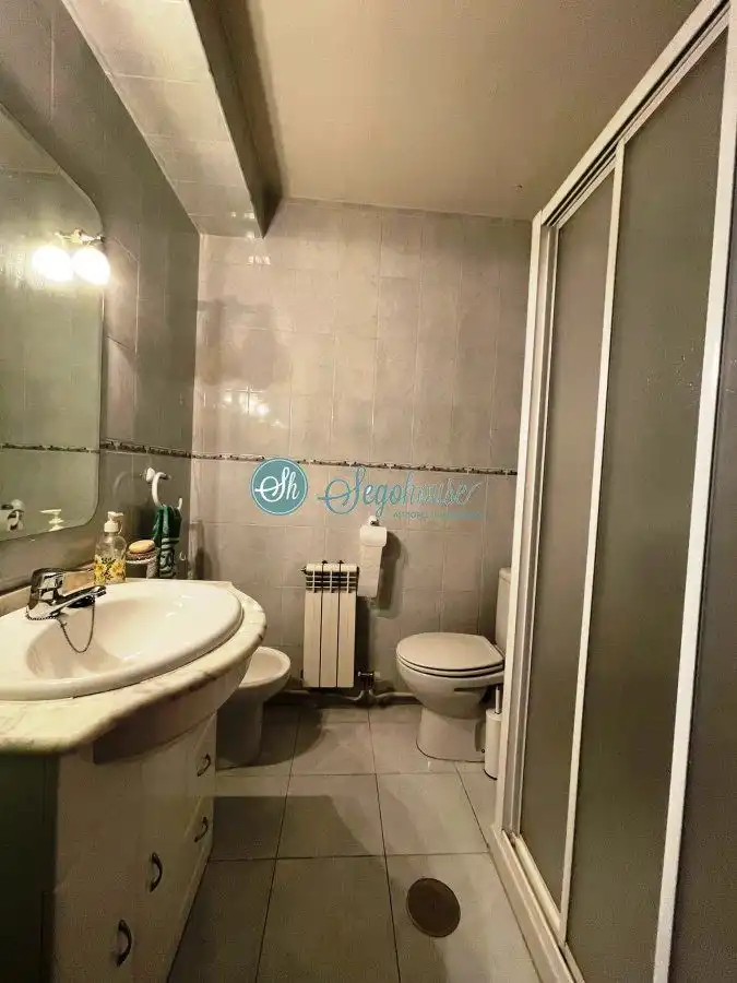 Bathroom of Flat for sale in Segovia  with Heating, Terrace and Furnished