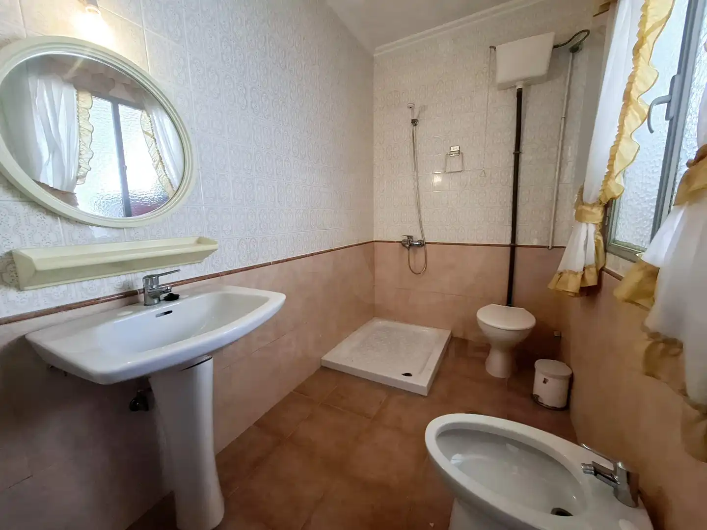 Bany de Edifici en venda en Lorca