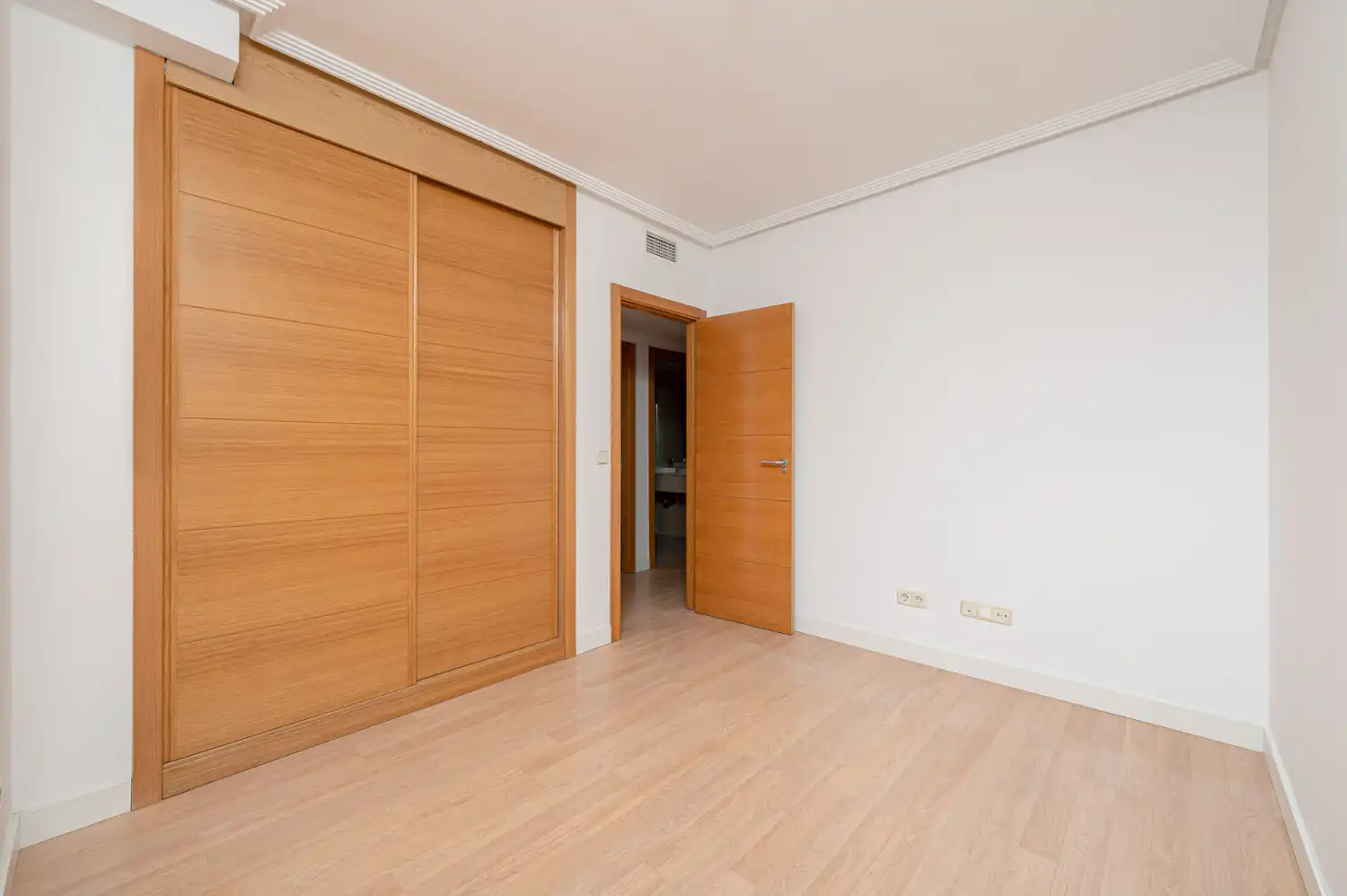 Habitación de Piso en venta en Madrid con Trastero