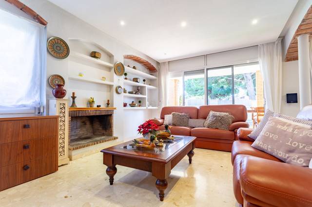 Casa-chalet en Venta en CAVET en Vilafortuny