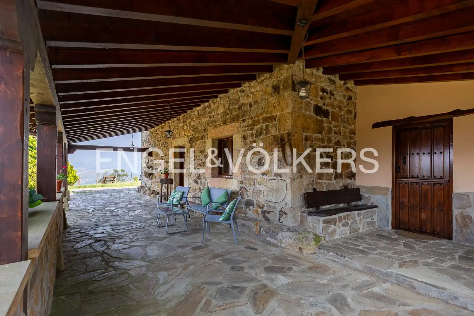 Terraza de Finca rústica en venta en Villacarriedo con Calefacción, Jardín privado y Terraza
