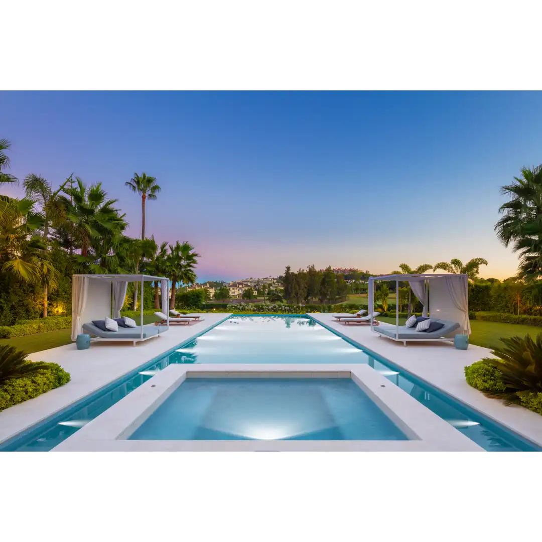 House with pool for sale in Marbella Centro, imagen 2