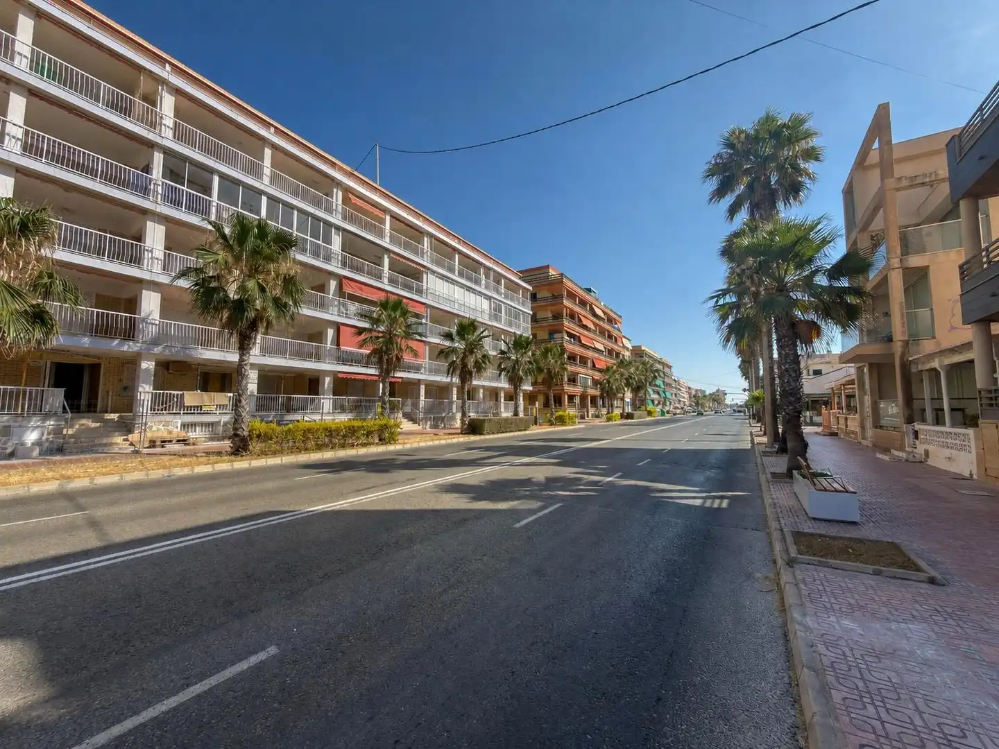 Vista exterior de Dúplex en venda en Torrevieja amb Terrassa, Moblat i Balcó