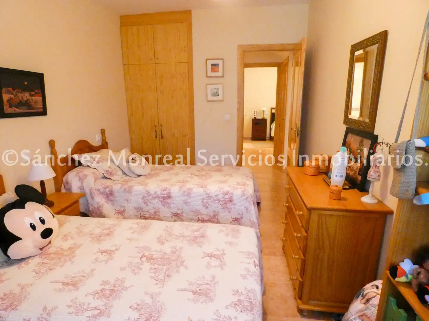 Casa adosada en venta en Avenida de la Cruz Roja, Alcázar de San Juan