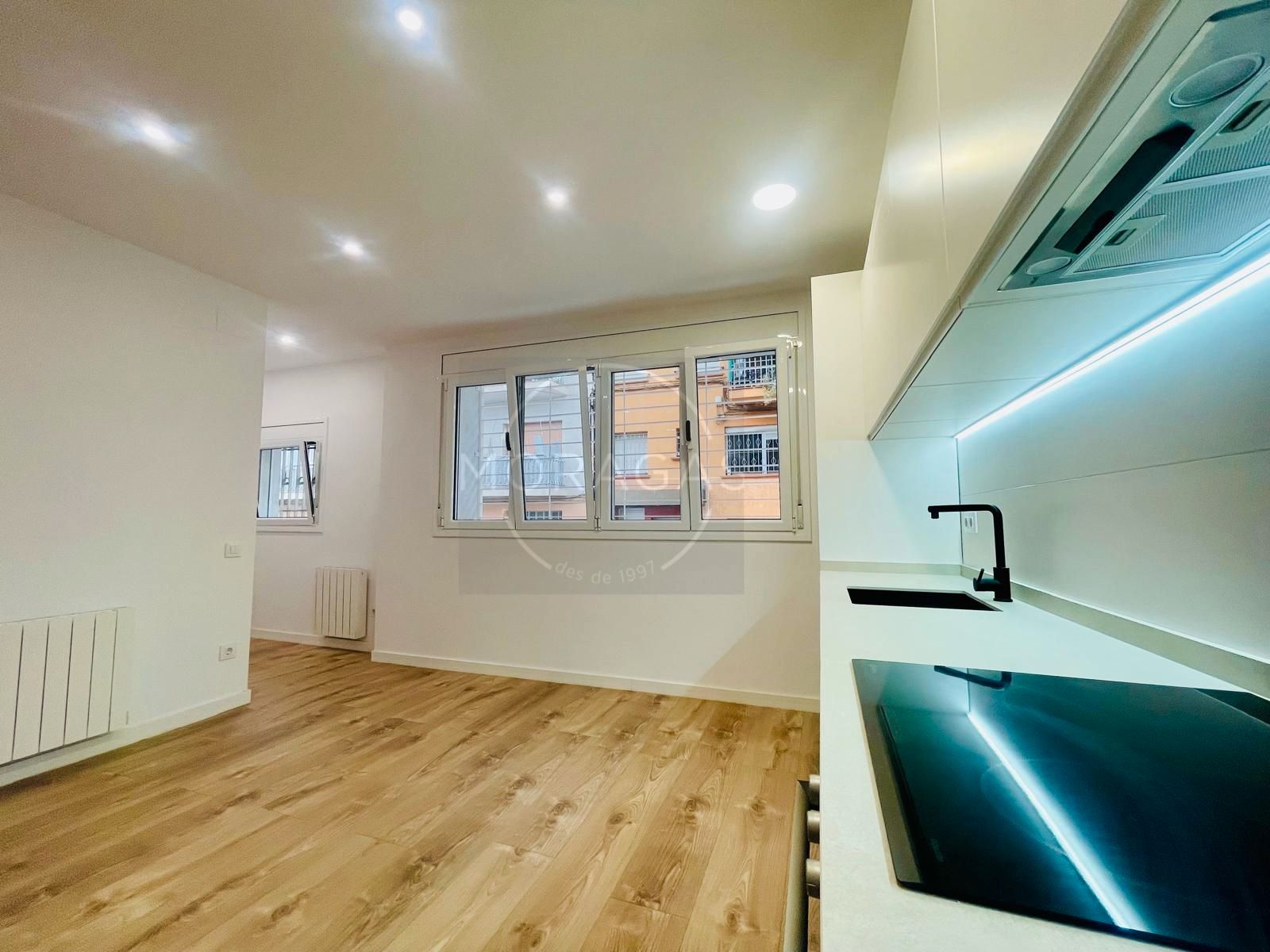 Kitchen of Loft for sale in Les Franqueses del Vallès  with Air Conditioner, Heating and Oven