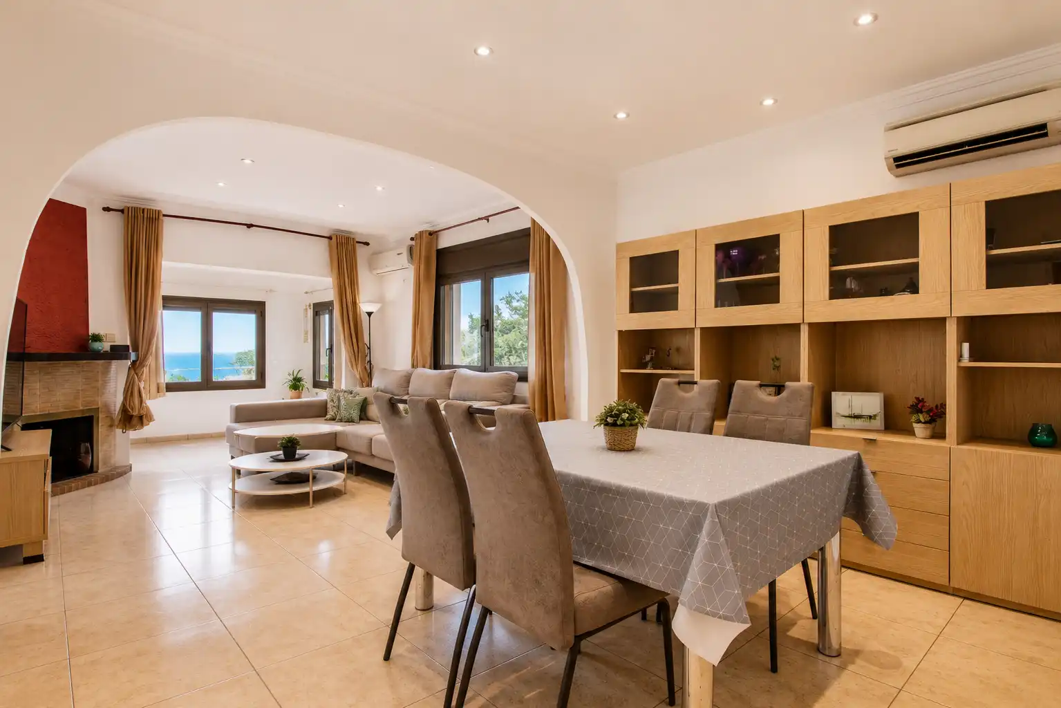 Comedor de Casa o chalet en venta en Roses con Aire acondicionado, Calefacción y Jardín privado