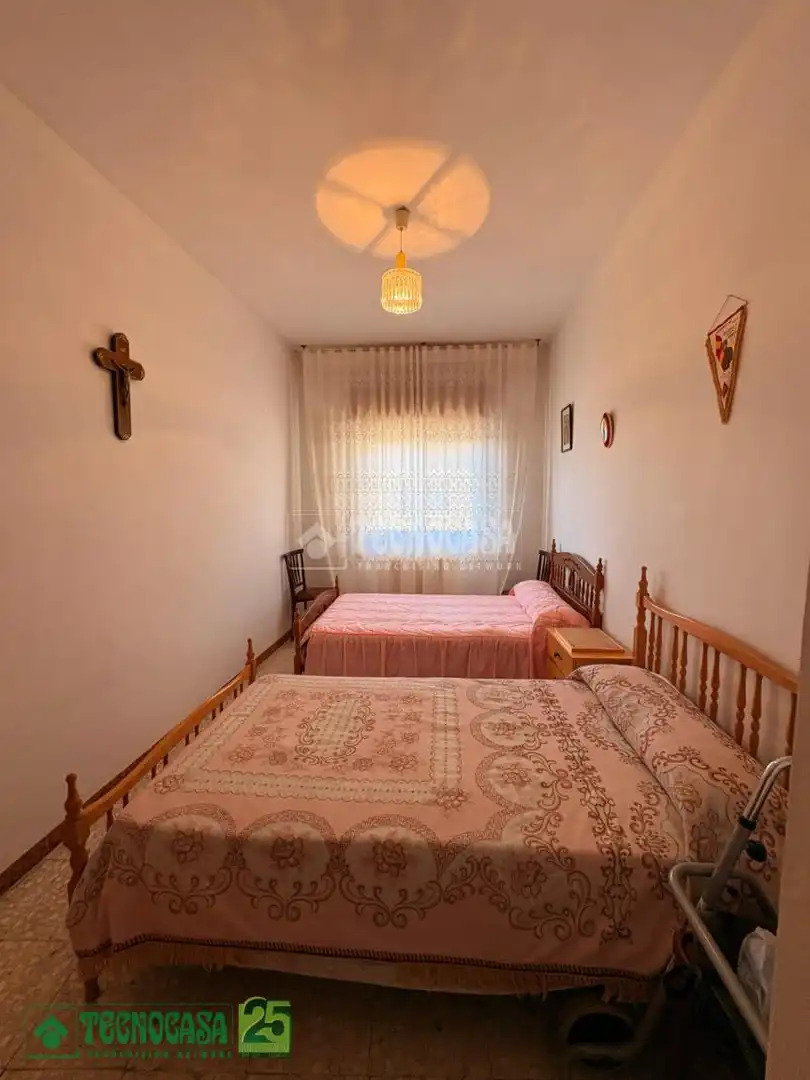 Habitación de Piso en venta en Dosbarrios con Calefacción