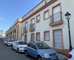 Vista exterior de Pis en venda en Salteras amb Terrassa i Balcó