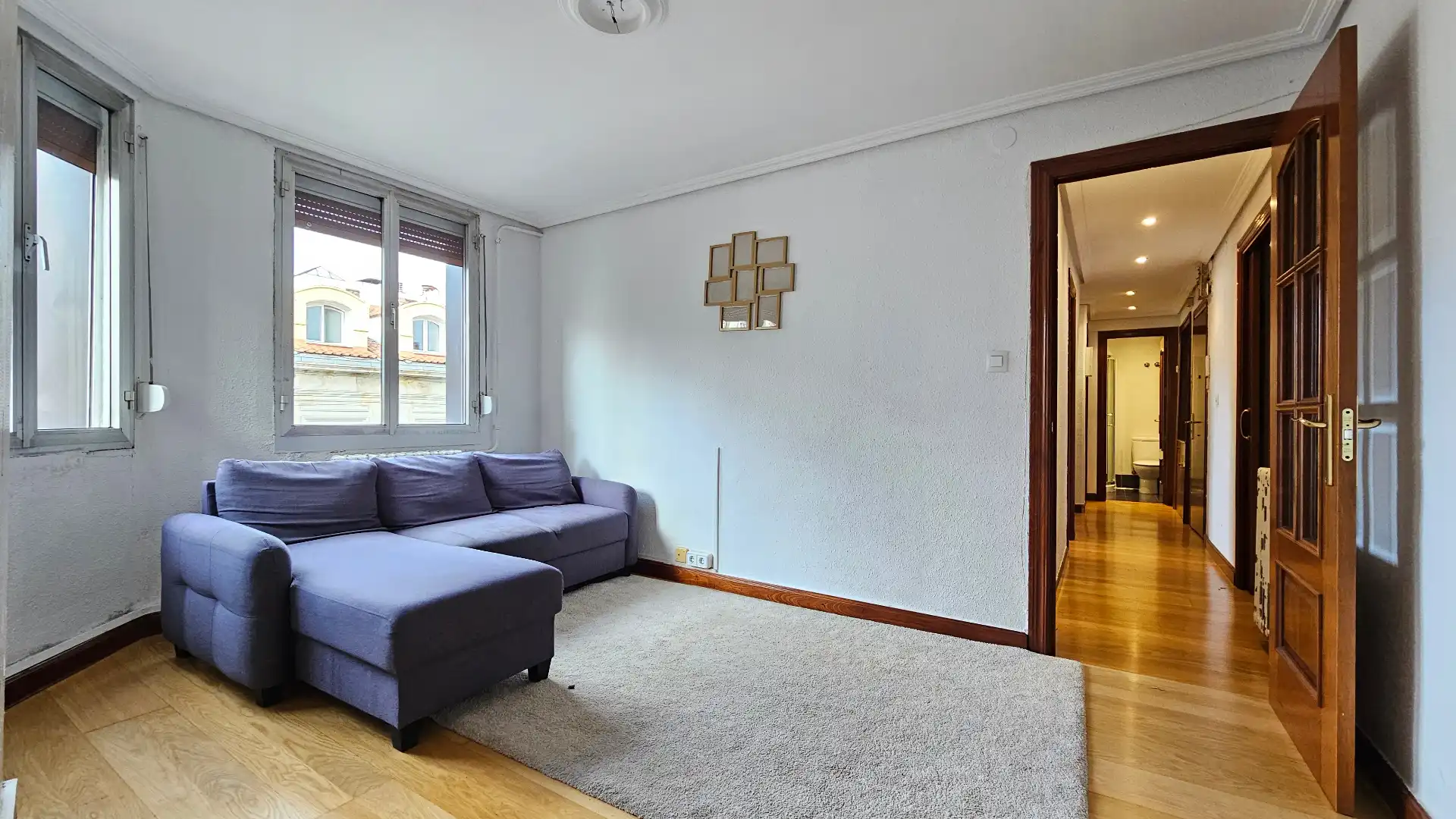 Sala d'estar de Pis en venda en Vitoria - Gasteiz amb Calefacció i Moblat