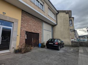 Locale commerciale in affitto a LUIS DE LA CONCHA 56