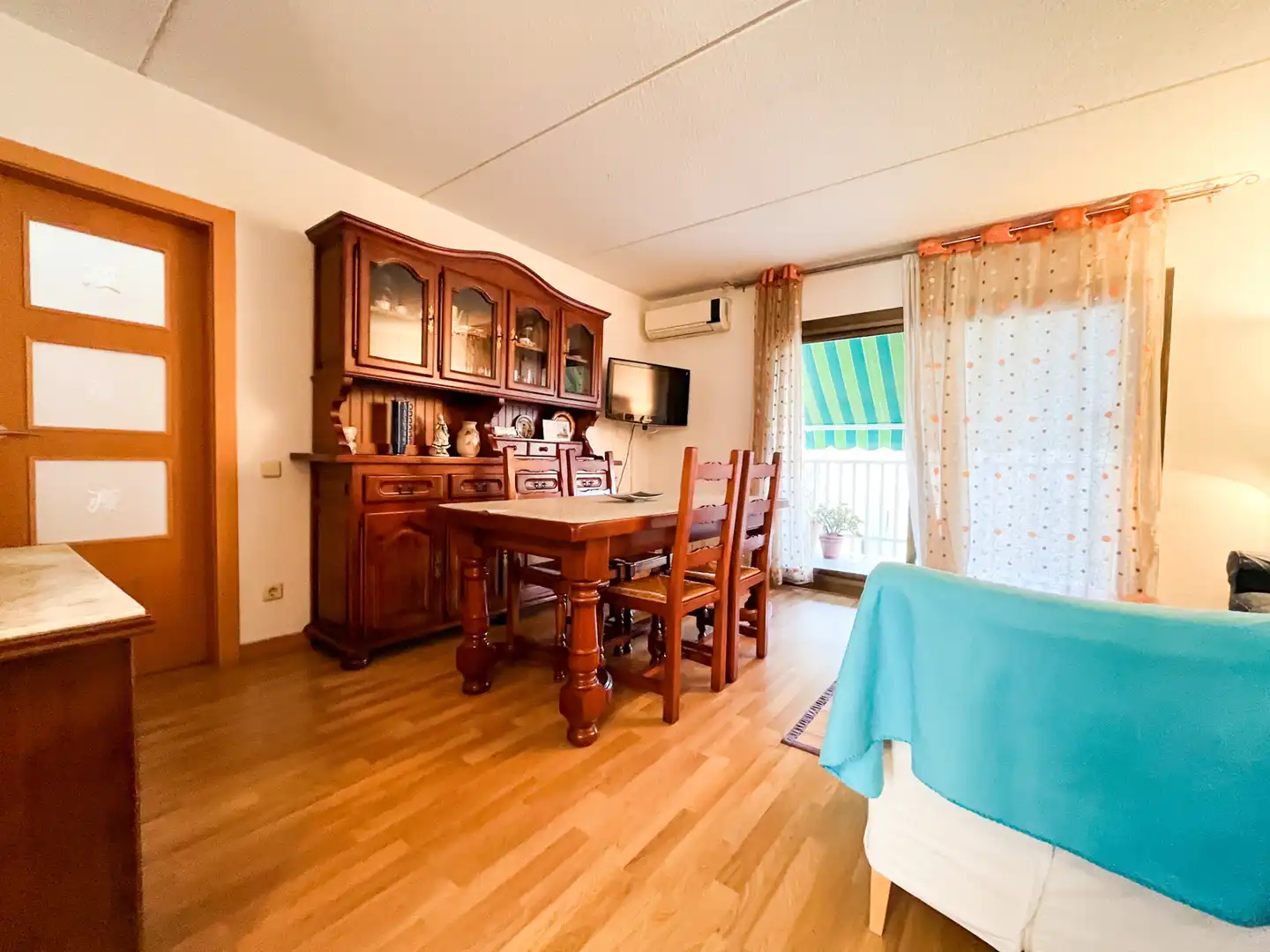 Comedor de Piso de alquiler en Cerdanyola del Vallès con Aire acondicionado, Calefacción y Parquet