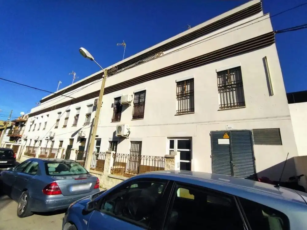 Aparcament amb ascensor en venda a Cerro - Amate, imagen 4