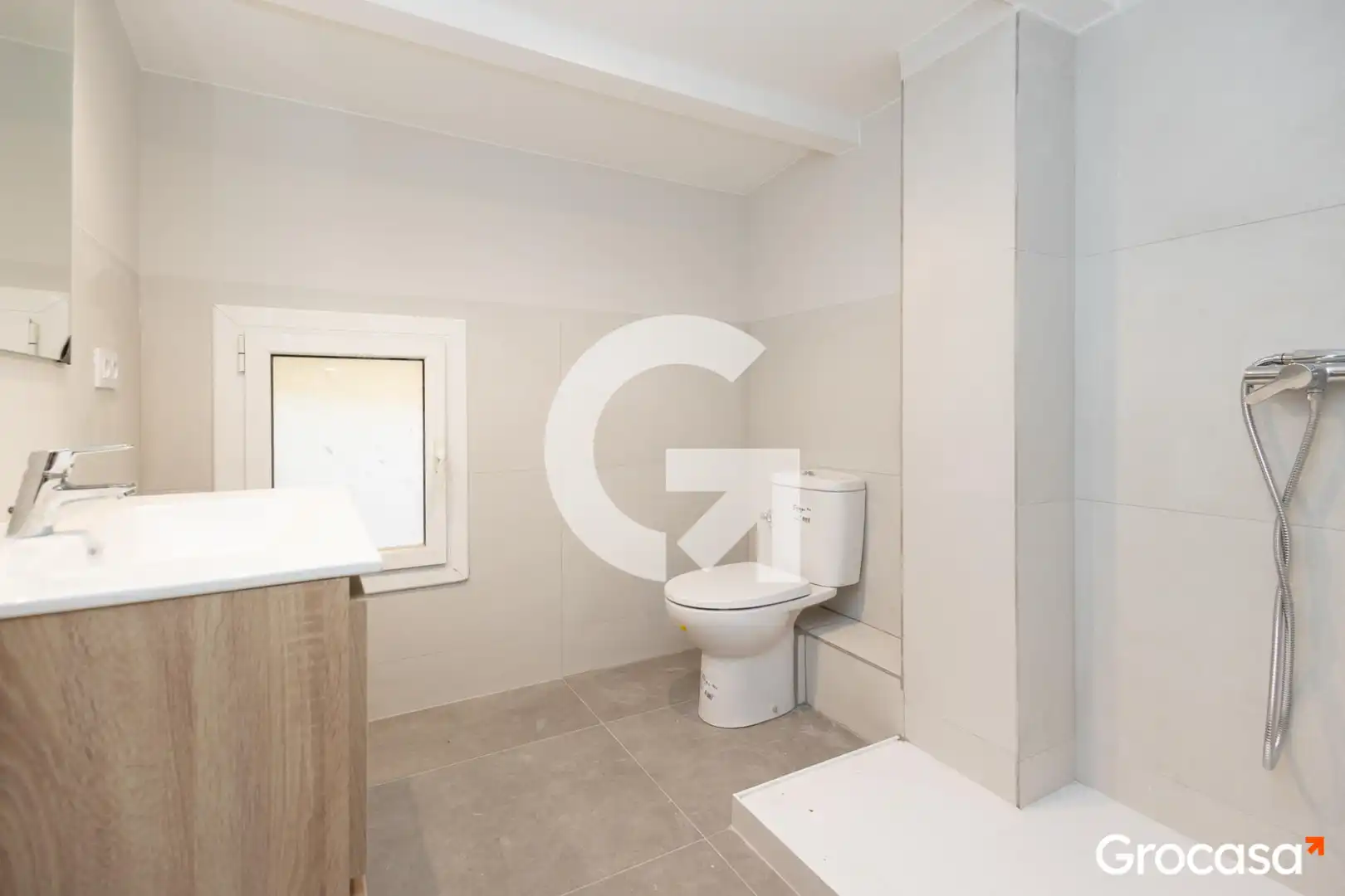 Piso en venta en CL SANT PERE MITJA, Sant Pere, Sta. Caterina i la Ribera
