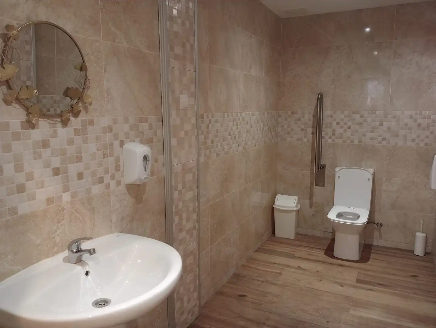 Baño de Local en traspaso en Vila-real con Amueblado