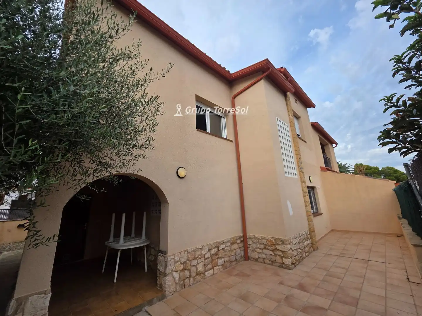 Casa aparellada amb jardí en venda a Figuera, imagen 5