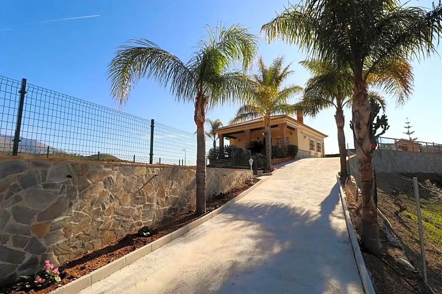 Vista exterior de Casa o chalet de alquiler en Mijas con Aire acondicionado, Jardín privado y Terraza