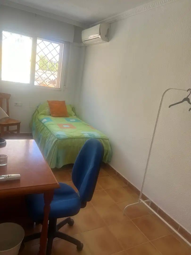 Casa o xalet de lloguer a MONTEVIDEO - BO PERAL, Barrio de Peral - San Félix