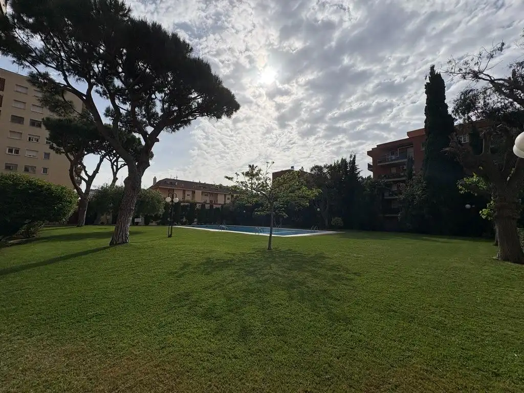 Jardín de Piso en venta en Vilassar de Mar con Calefacción, Terraza y Balcón