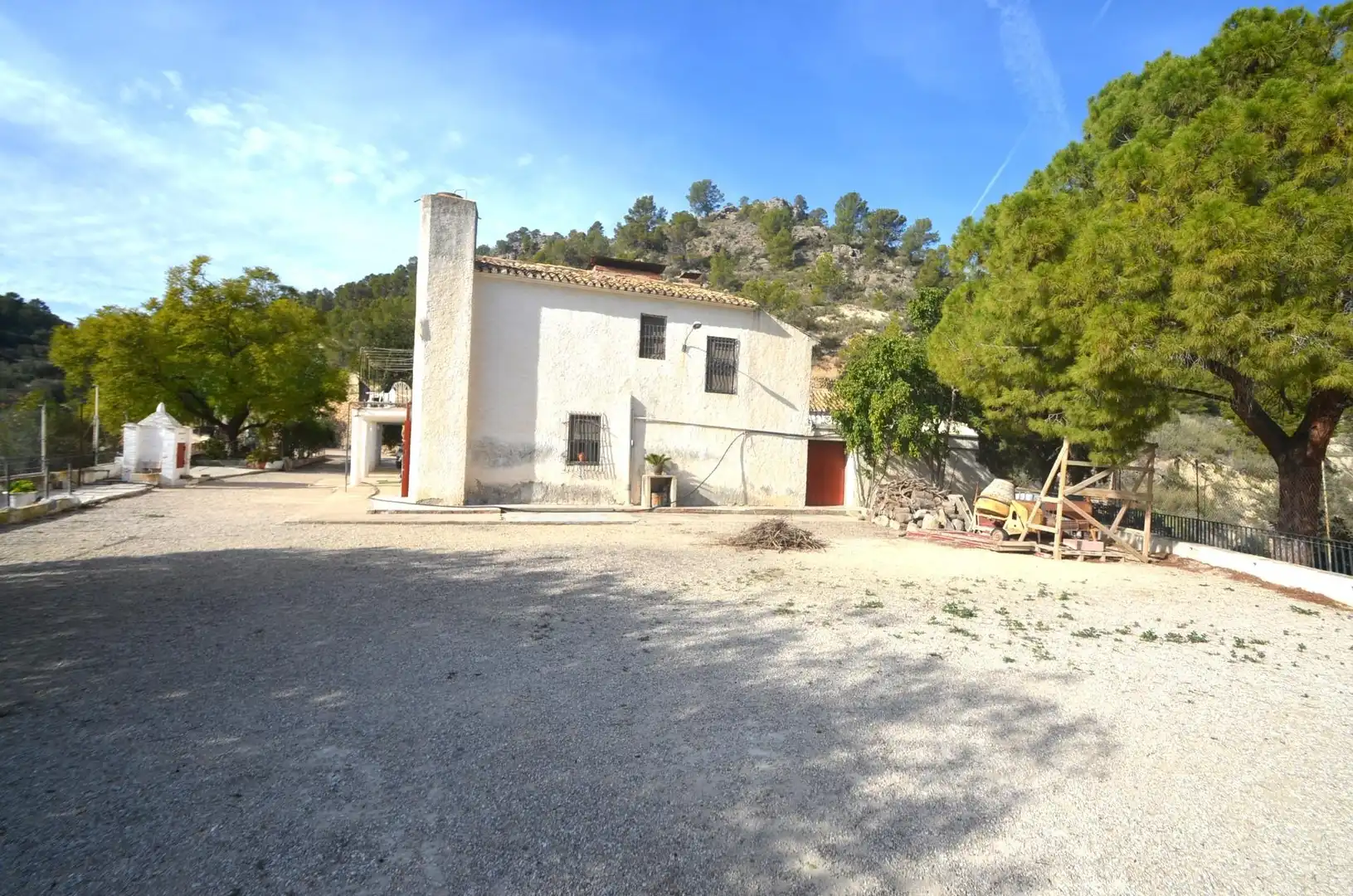 Vista exterior de Casa o xalet en venda en Orxeta amb Terrassa, Traster i Moblat