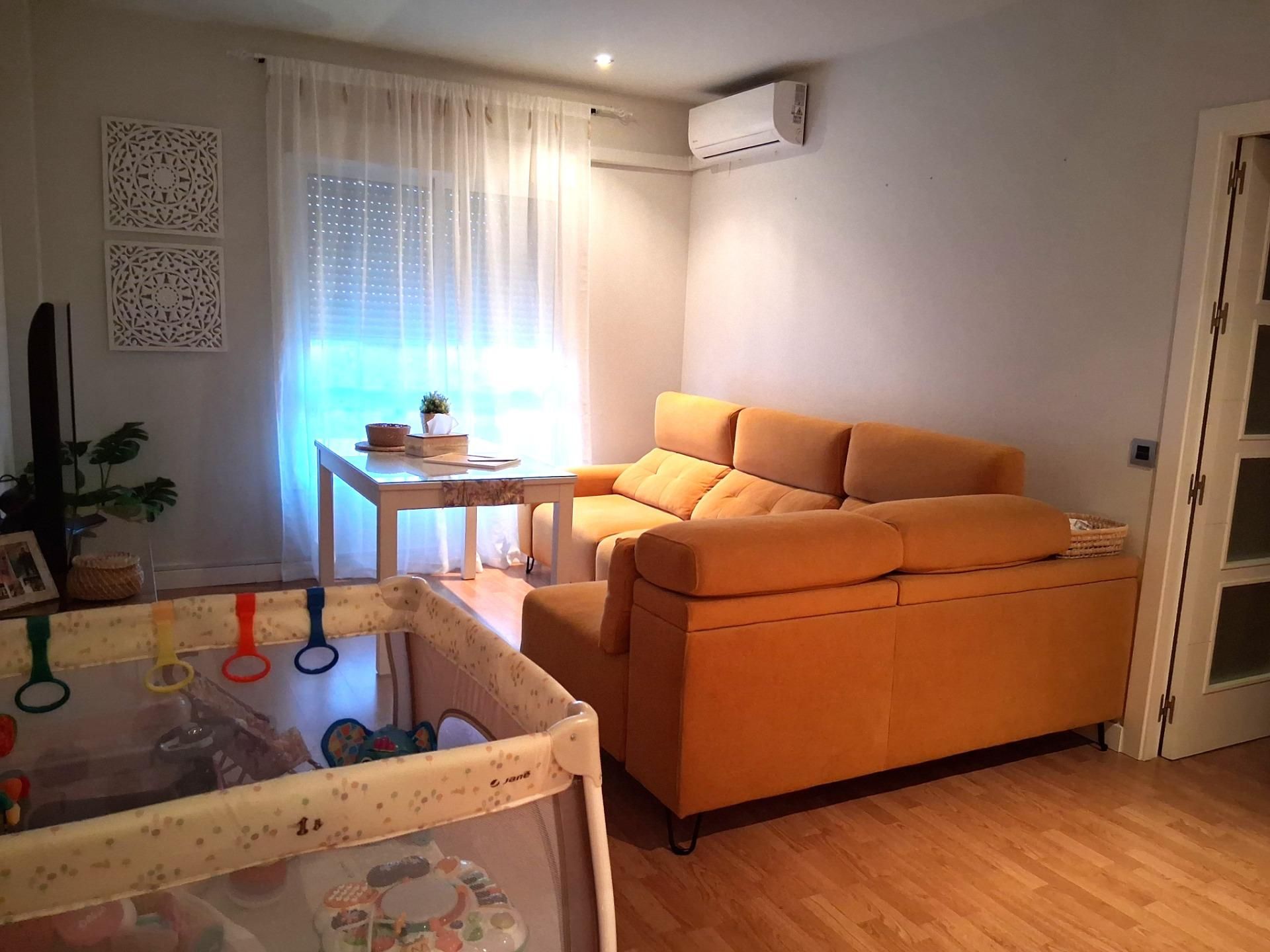 Living room of Flat for sale in Utrera  with Air Conditioner and Community pool