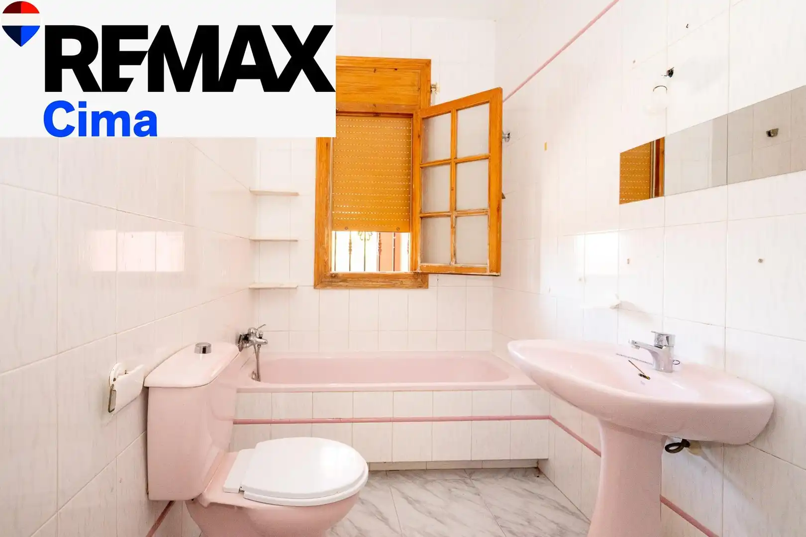Baño de Casa o chalet en venta en Baza con Terraza y Balcón