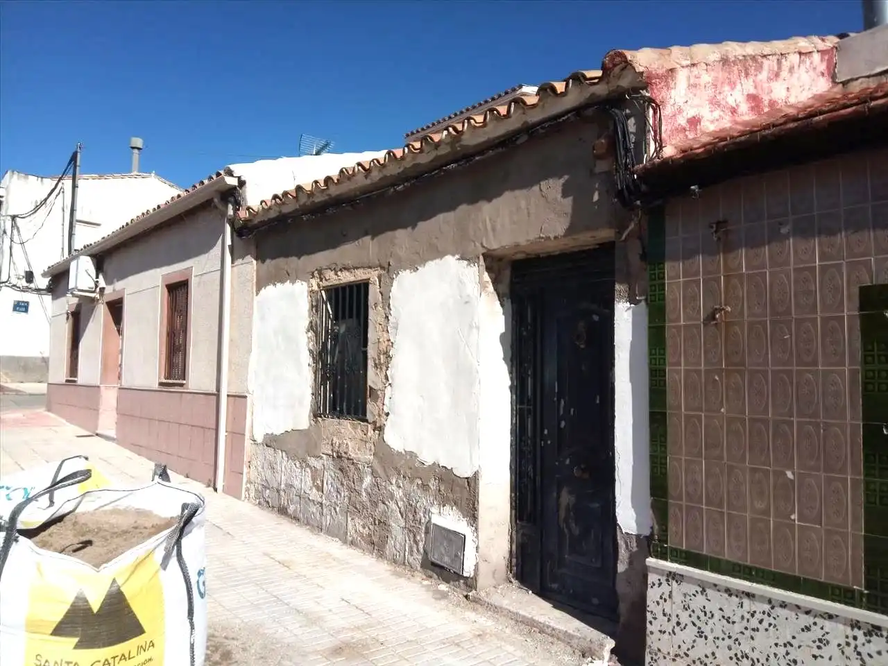 Außenansicht von Wohnungen zum Verkauf in Linares