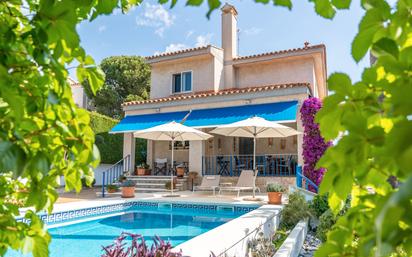 Vista exterior de Casa o xalet en venda en Castellvell del Camp amb Calefacció, Jardí privat i Terrassa