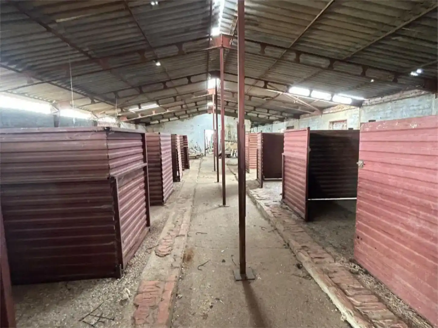 Finca rústica en venda en Dueñas amb Jardí privat