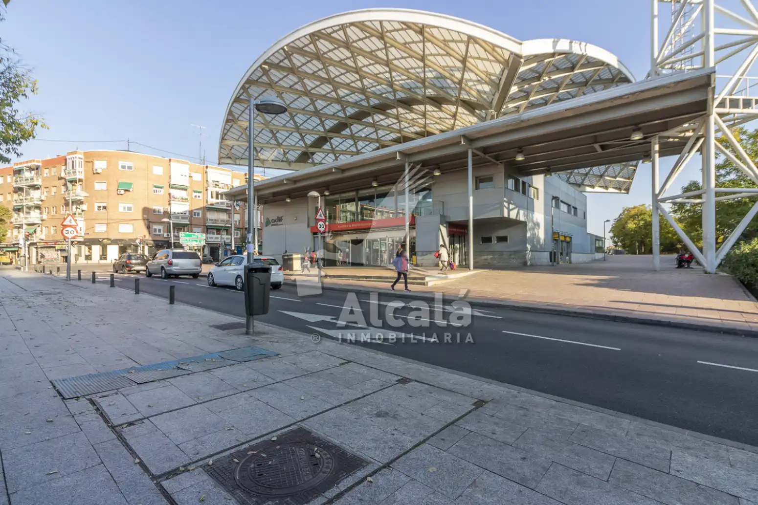 Vista exterior de Piso en venta en Madrid con Calefacción y Terraza