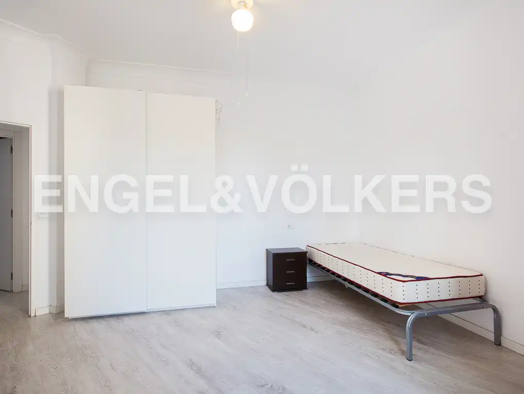 Habitación de Piso de alquiler en Valencia con Aire acondicionado, Calefacción y Balcón