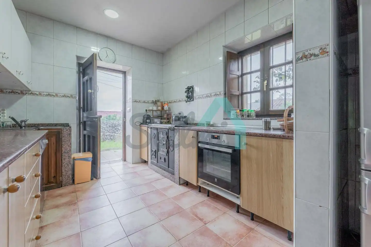 Cuina de Casa o xalet en venda en Llanes amb Calefacció, Jardí privat i Parquet