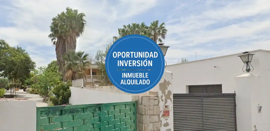 Vista exterior de Casa o xalet en venda en Riba-roja de Túria amb Alarma