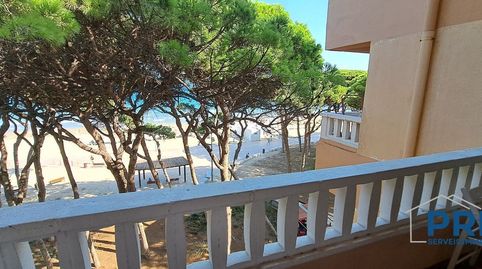 Apartamento reformado en primera línea de playa con vistas frontales al mar en La Pineda Vilaseca