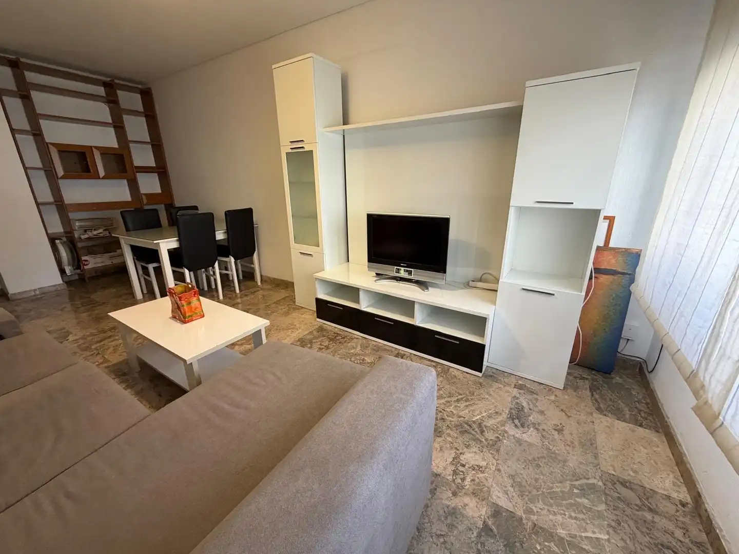 Living room of Flat for sale in Córdoba  with Air Conditioner, Heating and Storage room