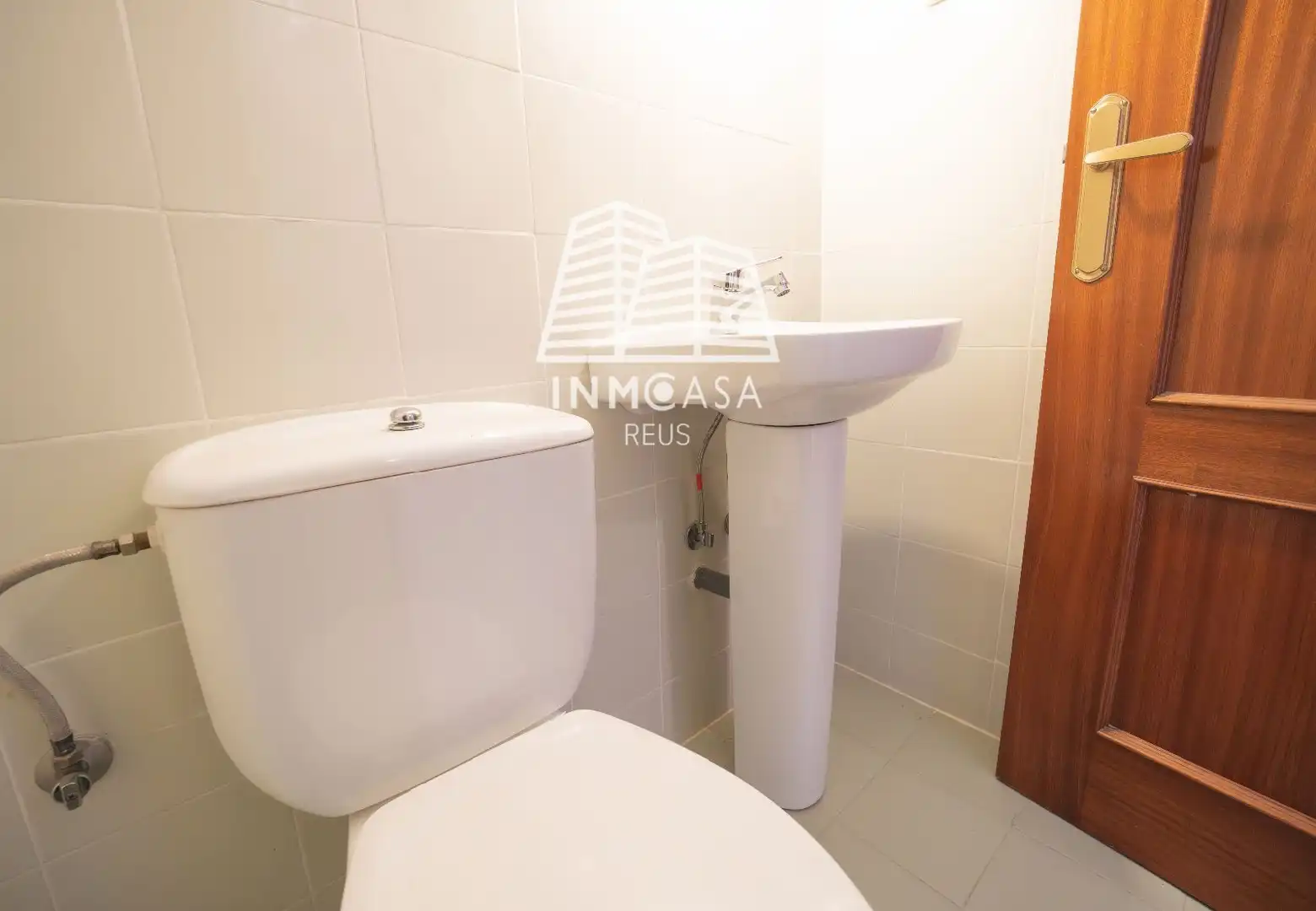 Baño de Casa adosada en venta en Mejorada del Campo con Calefacción, Jardín privado y Terraza