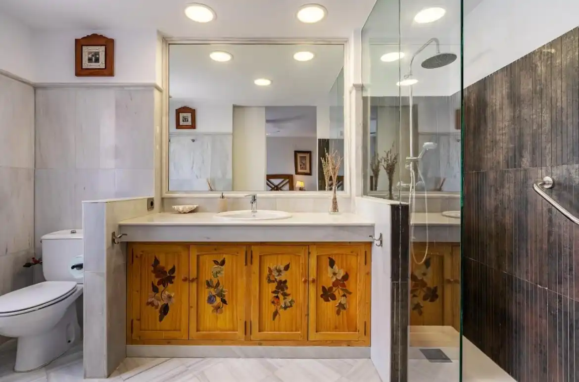 Bathroom of Houses for rent in Monachil  with Air Conditioner, Heating and Private garden