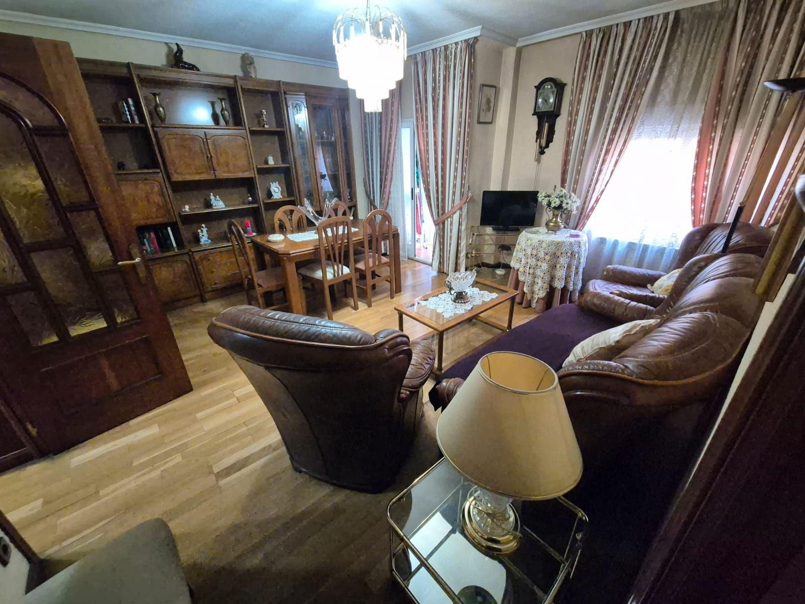 Sala d'estar de Pis en venda en  Madrid Capital amb Moblat