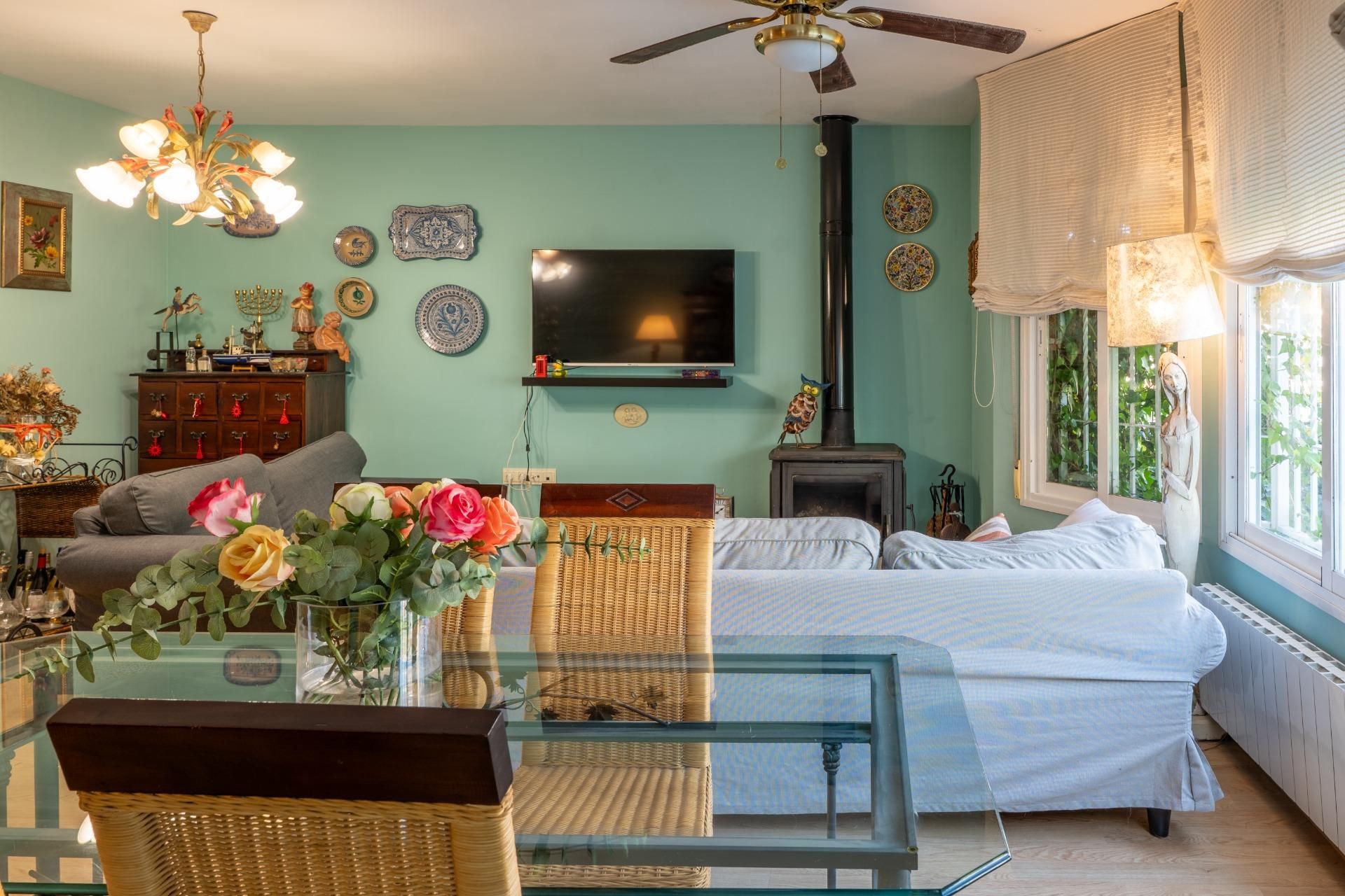 Living room of Single-family semi-detached for sale in Huétor Vega  with Air Conditioner, Heating and Private garden