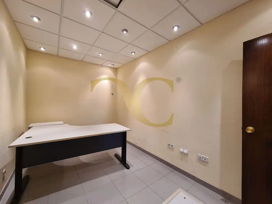 Commercial properties for rent in Gijón   with Air Conditioner
