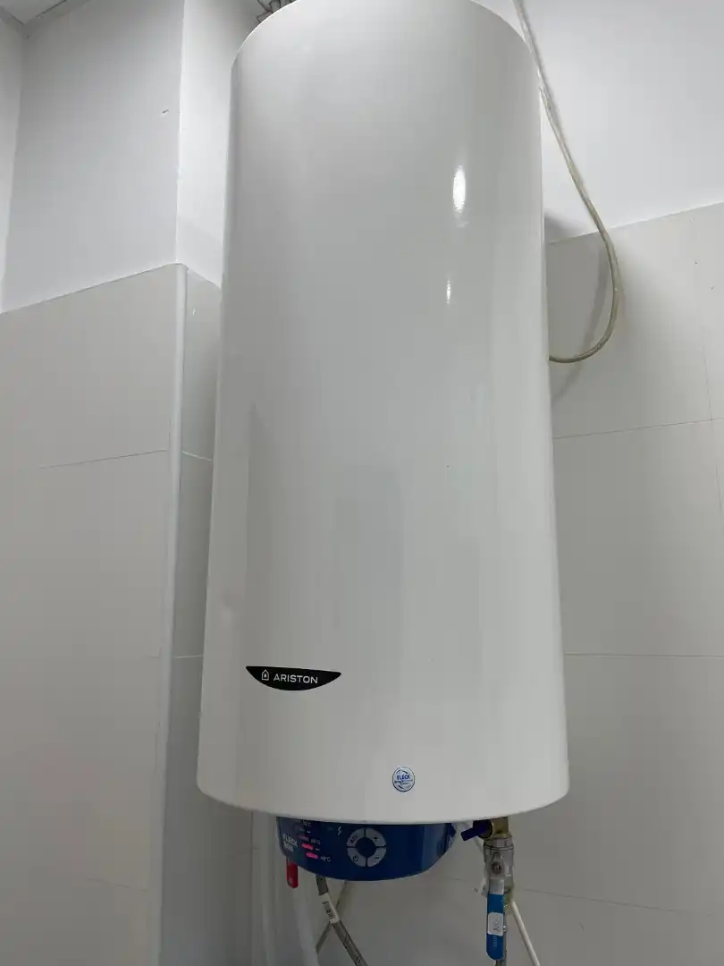 Baño de Local en traspaso en Majadahonda con Aire acondicionado