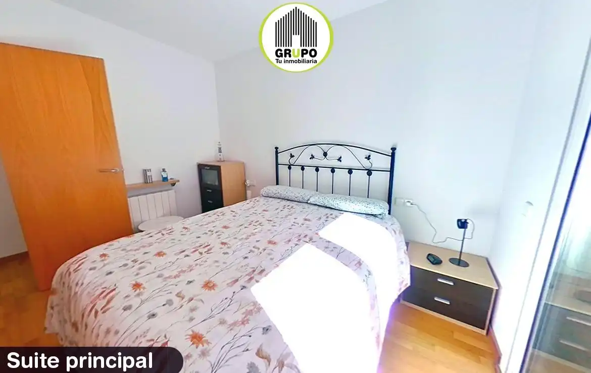 Dormitori de Pis en venda en Esplugues de Llobregat amb Aire condicionat, Calefacció i Parquet