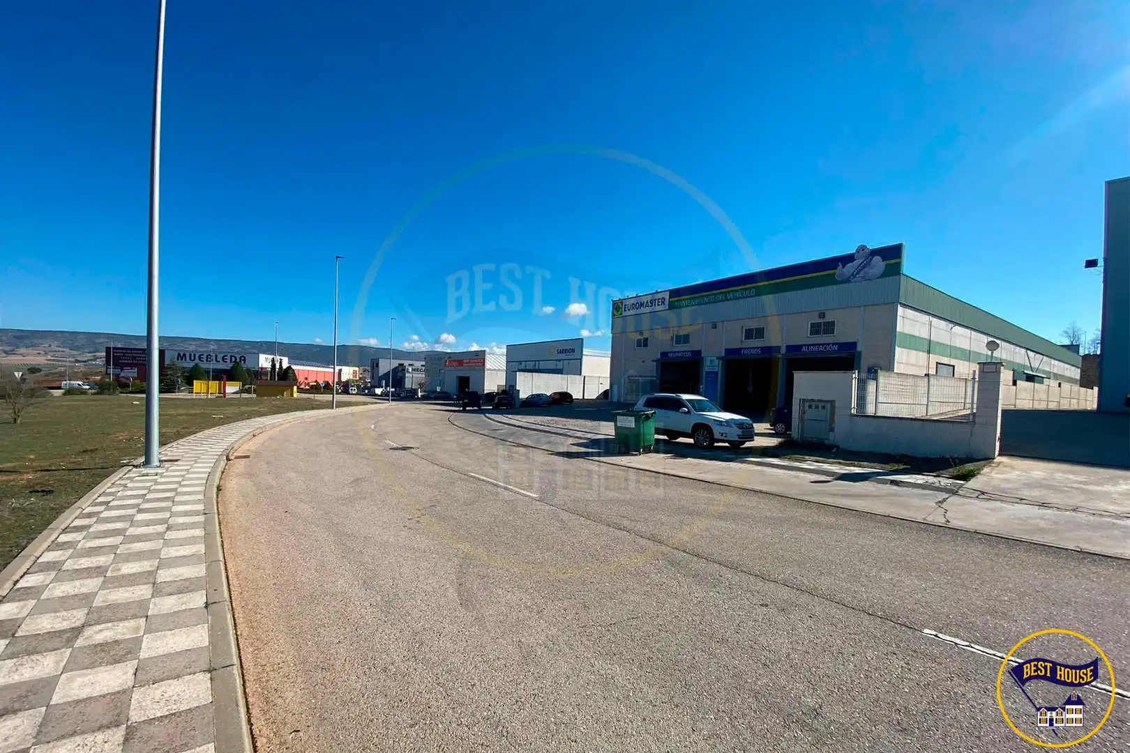 Nave industrial en venta en Reyes Católicos - Paseo San Antonio