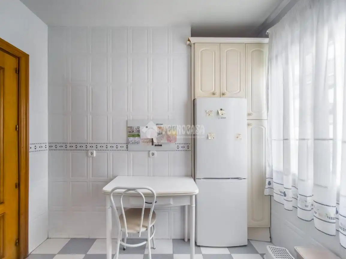 Kitchen of Flat for sale in Madrid  with Air Conditioner, Heating and Parquet flooring