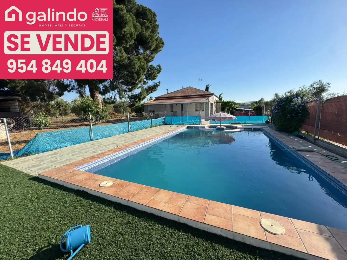 Chalet con piscina en venta en Marchena, imagen 2