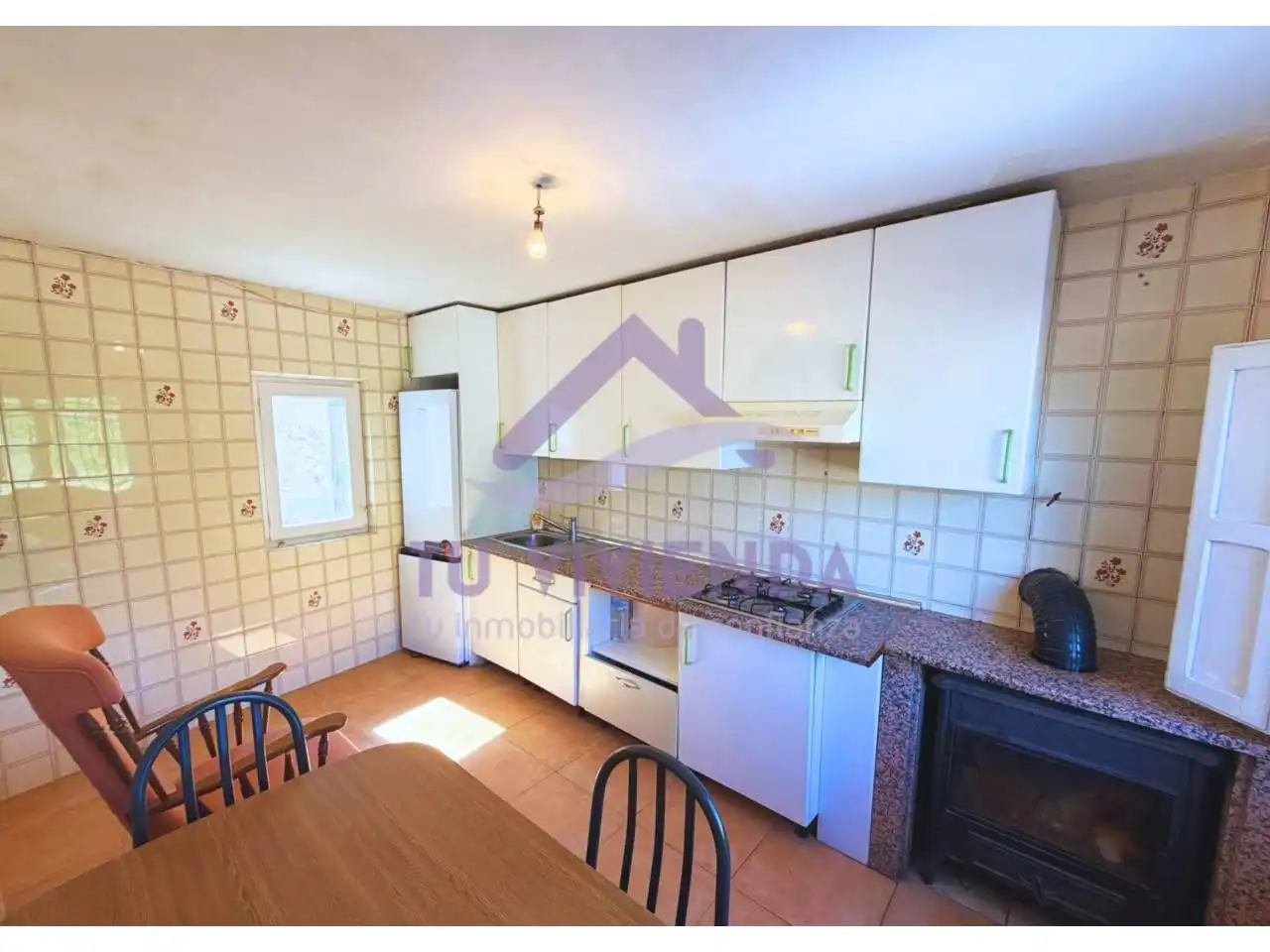 Kitchen of Houses for sale in Poza de la Vega