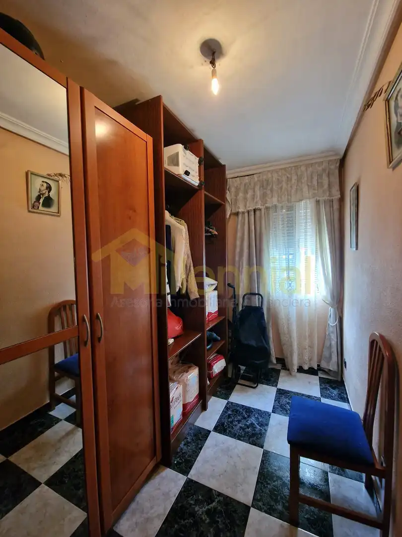 Bedroom of Flat for sale in Sevilla  with Air Conditioner