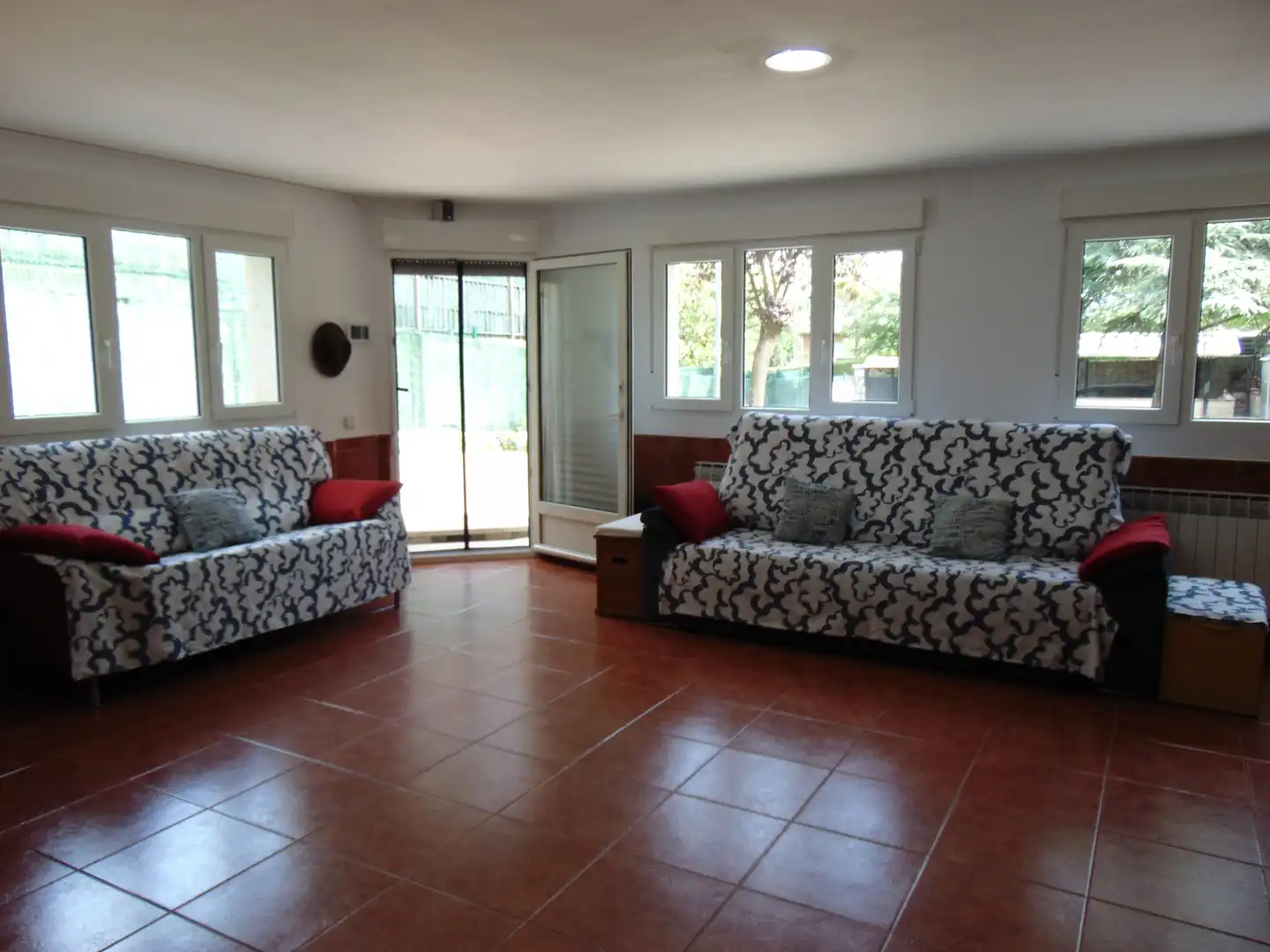 Living room of Detached homes for sale in Colmenar Viejo  with Air Conditioner, Heating and Private garden