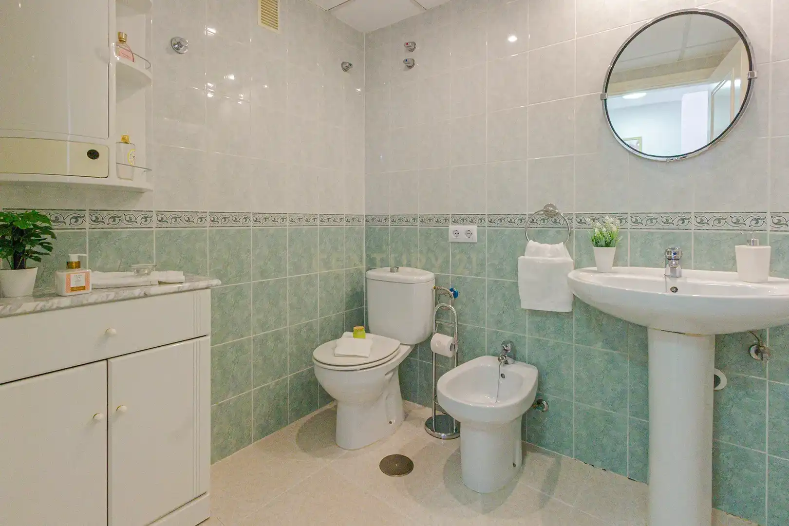 Bathroom of Apartments for sale in Calpe / Calp  with Air Conditioner, Storage room and Oven