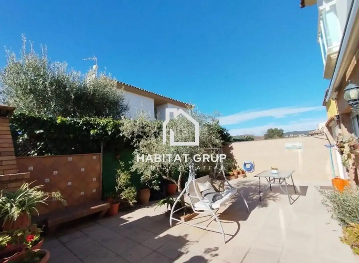 Reihenhaus mit Garten zum Verkauf in Poble, imagen 5