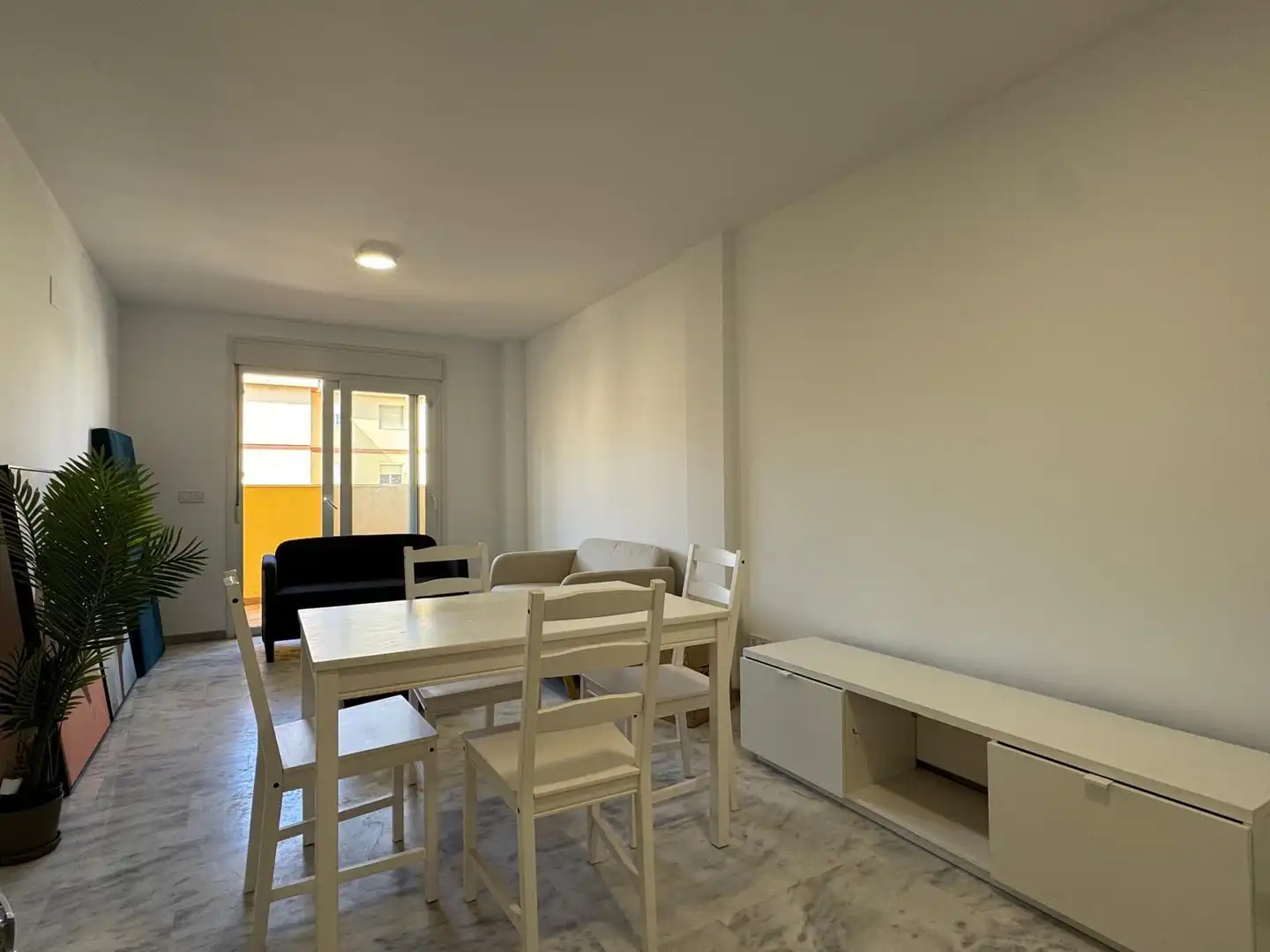 Menjador de Apartament en venda en Rincón de la Victoria amb Jardí privat, Terrassa i Traster